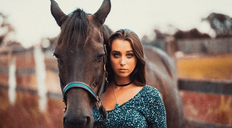 15 Reasons the Equestrian Girl Is Better in Bed Than His Ex