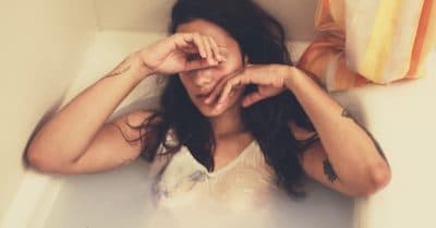 5 Anxiety Attack Warning Signs That Are Much Harder To Spot Than Hyperventilating